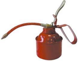 Oil can with flexible hose